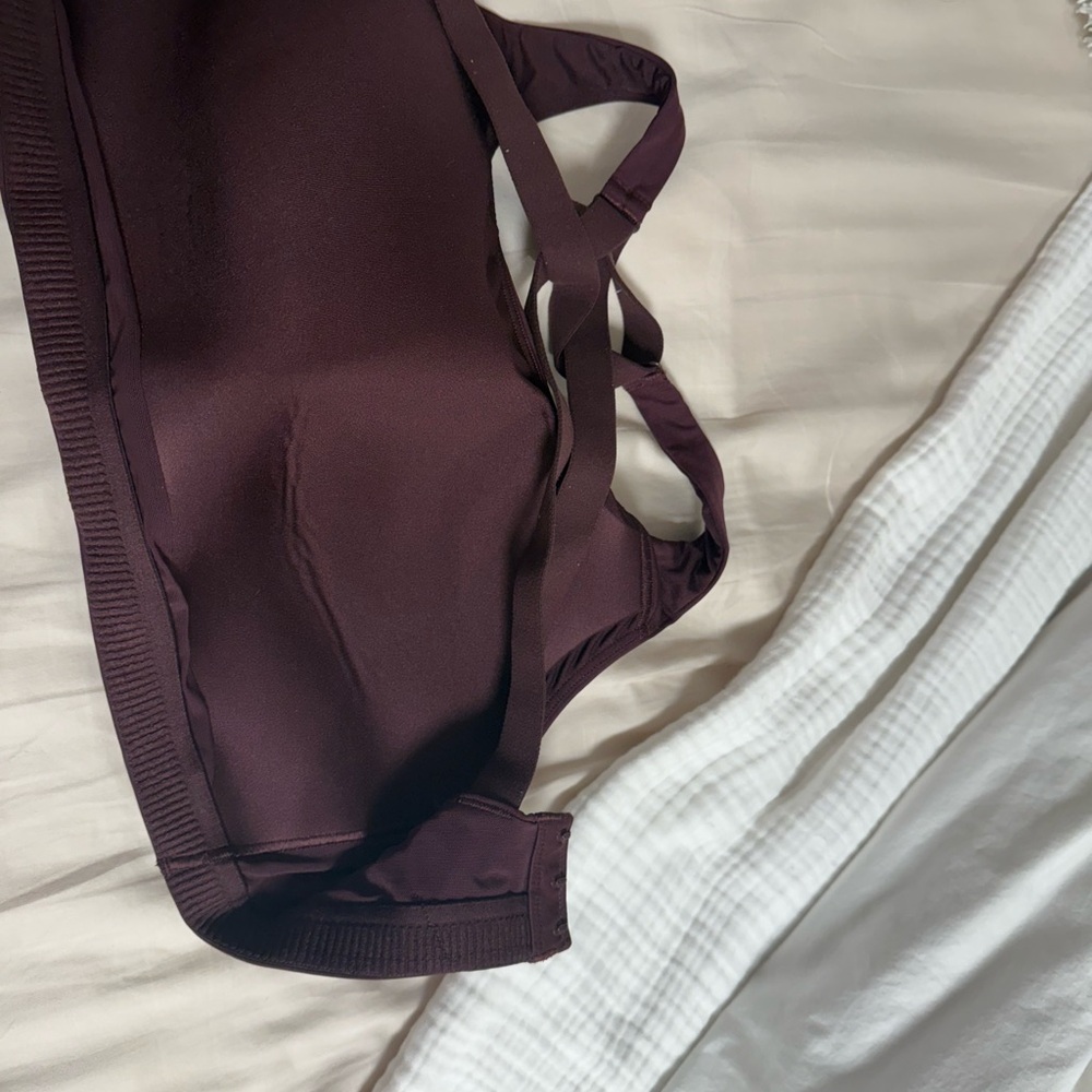 Lululemon sports bra 34DDD/34F - Picture 2 of 3